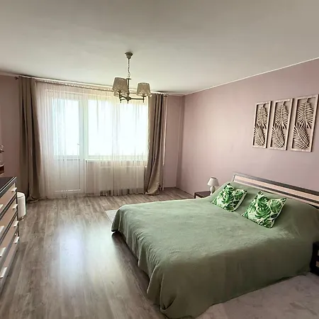 Modern Two Bedroom Apartament *
