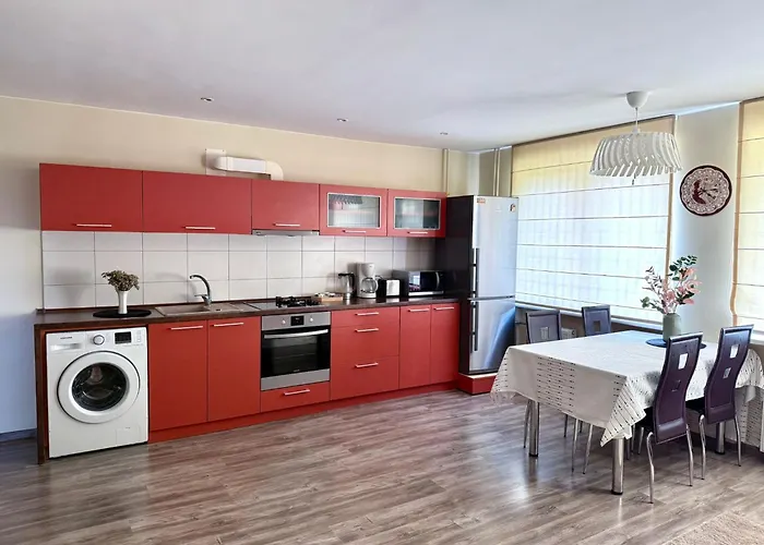 Modern Two Bedroom Apartament *